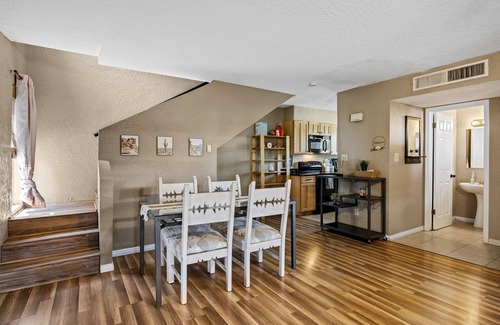 Mesa Grande House | Cozy Two Story Townhouse near ASU-Tempe