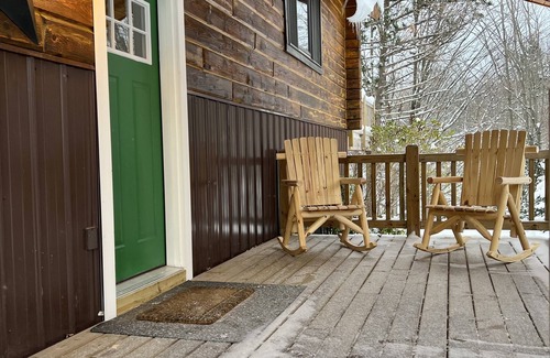 Munising Cabin | Cozy U.P. North Log Cabin: Off Trail 419, Mins to Pictured Rocks!