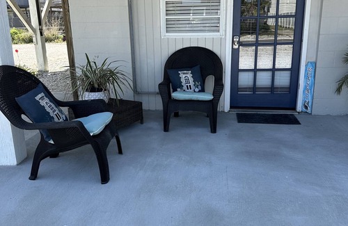 Fernandina Beach Cottage | Cozy updated cottage located downstairs and Steps away from beach access 9N.