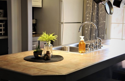 Woodland Park House | Cozy Updated Townhouse with Private Deck and Mountain Views