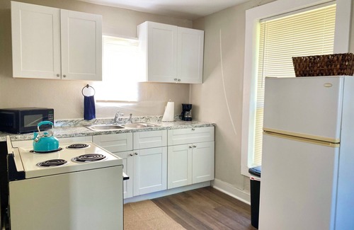 Wichita Falls Apartment | Cozy Upstairs Studio with Fast WiFi + Full Kitchen. Centrally Located!