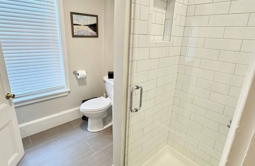 Kingston Apartment | Cozy Uptown Getaway