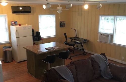 Frankfort Apartment | Cozy Urban Loft Near Downtown Frankfort