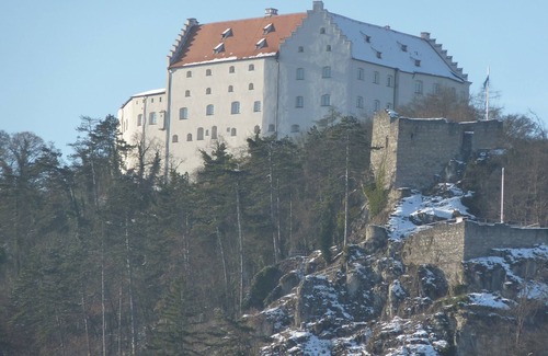 Riedenburg Apartment | Cozy vacation home (65 sqm) with balcony in a sunny valley location