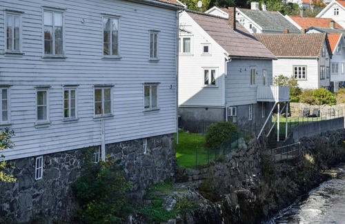 Sogndalstrand Apartment | Cozy vacation apartment - ideal for a fishing vacation and experiences in nature.
