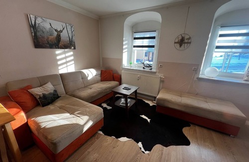 Carlsfeld Apartment | Cozy vacation apartment with fireplace on the ski slope! Children & pets welcome!