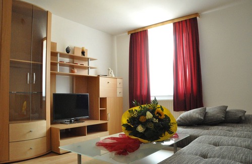 Loich Apartment | Cozy vacation apartment (55sqm) on the upper floor with balcony