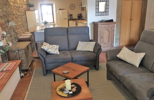 Muslone House | Cozy vacation home w/garden & patio & stunning view of the lake