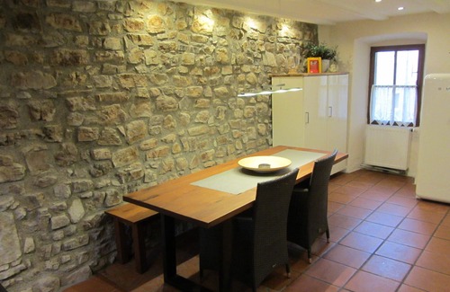 Muslone House | Cozy vacation home w/garden & patio & stunning view of the lake