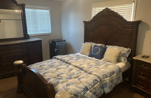 Canton Bed & Breakfast | Cozy Vacation Unit A mile to Hall of Fame