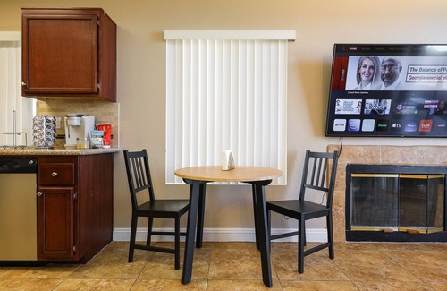 Paradise House | cozy vegas home in a quiet neighborhood near the strip,airpor