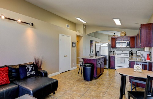 Paradise House | cozy vegas home in a quiet neighborhood near the strip,airpor