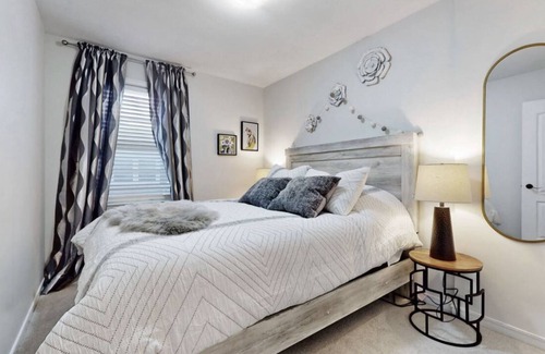 Richmond Hill Villa | Cozy villa