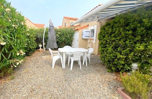 Le Barcares Villa | Cozy Villa with Garden, BBQ, Wi-Fi, Near Beach & Shops - Sleeps 6