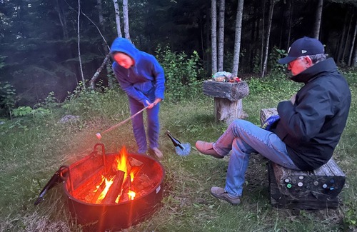 Ely Cabin | Cozy vintage cabin on peaceful BWCA lake with WiFi