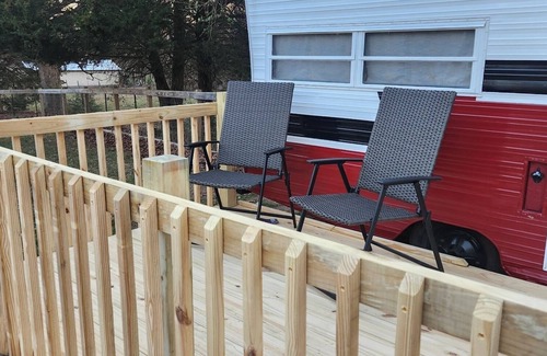 Sweetwater House | Cozy Vintage Camper with relaxing deck!