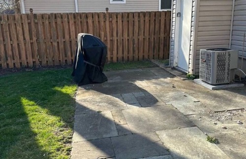 Libertyville Apartment | Cozy W Front Porch DT Libertyville near Naval Base