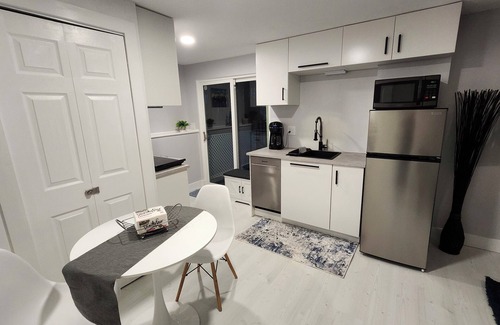 Englewood Apartment | Cozy walkout basement in fantastic Centennial area with WiFi, AC