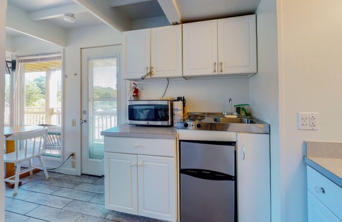 North Truro Apartment | Cozy waterfront studio w/direct beach access - close to town