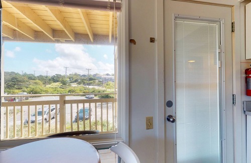 North Truro Apartment | Cozy waterfront studio w/direct beach access - close to town