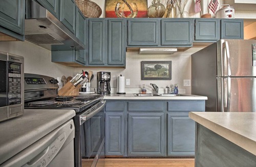 Wintergreen Cottage | Cozy Wintergreen Cabin Near Mountain Inn & Slopes!