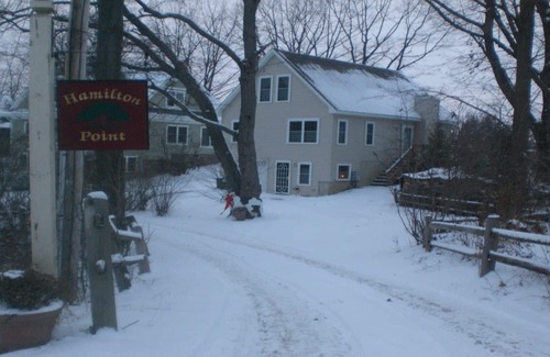 Niverville Cottage | Cozy yet spacious lakefront cottage, Ideal for all seasons