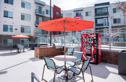 Salt Lake City Apartment | Cozyfullcondo-Sleep3-AC-WiFi-pool-hot tub-Gym in lovely SLC. 15mintsSLC airport