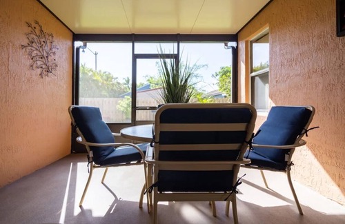 Homestead House | CozyHouse: Near National Parks Between Miami & The Keys