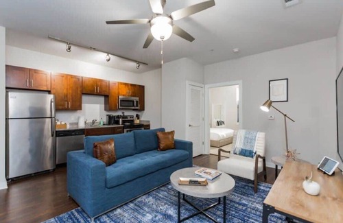 Music Row Apartment | CozySuites Music Row Spacious 1BR free parking 41
