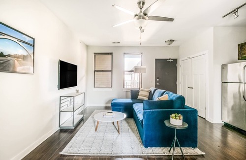 Music Row Apartment | CozySuites MusicRow Classy 1BR with free parking! 09