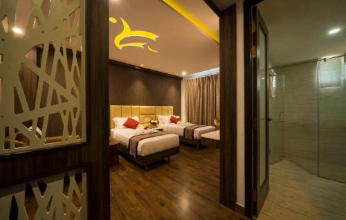 KK Nagar Hotel | CR Grande
