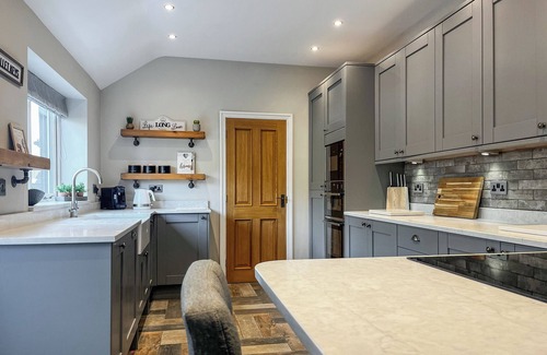 Chinley Cottage | Cracken Cottage - UK48297