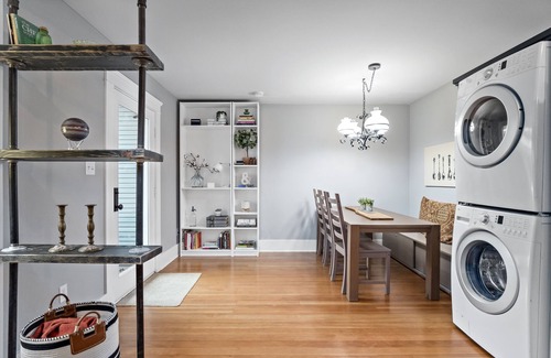 Glendora House | Craftsman Casita - NO CLEANING FEE!