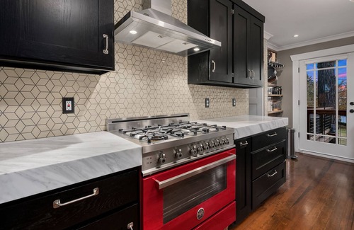 North Queen Anne House | Craftsman Charm & Stunning Views: Your Queen Anne Remodeled Getaway