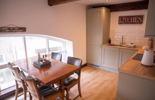 Giggleswick House | Cragdale Barn - Charming Cottage In The Yorkshire Dales