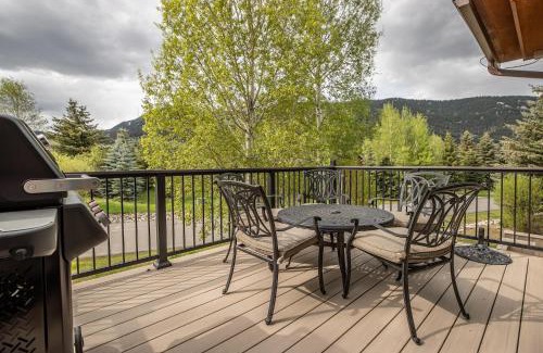 Big Sky Meadow Village House | Crail Creek 85