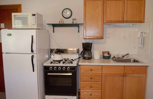 Waterton Park Cabin | Crandell Mountain Lodge