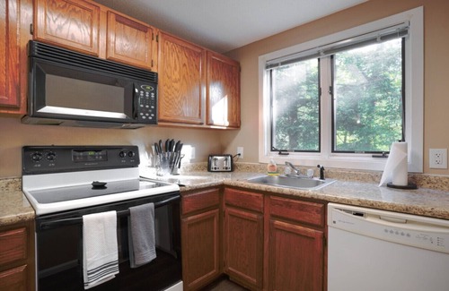 North Conway Condo | Cranmore home in North Conway|sleeps8|pet+