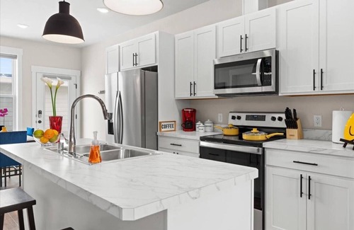 North Park House | Crash with Class in this Townhome