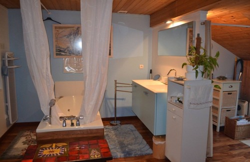 Thones Bed & Breakfast | Created in an old mill, 5 minutes from the town center and access to the via ferrata
