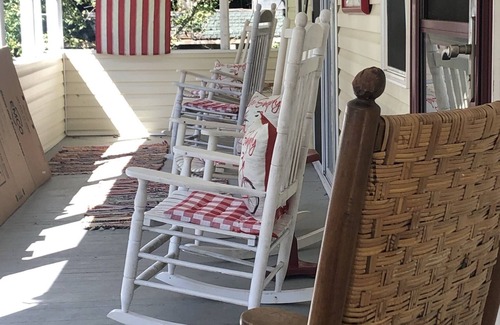 Mechanicsburg Cottage | Creek side cottage with awesome porch and fire pit