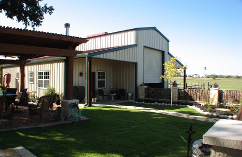 Fredericksburg House | Creekside Barn Located On Bear Creek Just Minutes From Fredericksburg