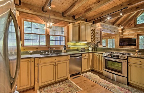 Berkeley Springs Cabin | Creekside Berkeley Springs Cabin on 35 Acres!