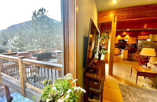 Palmer Lake House | Creekside Bungalow Adjacent To Reservoir Trail On Private 3 acre lot!