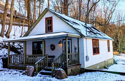 Red Creek House | Creekside Canaan Cabin - close to trails, no pet fee!