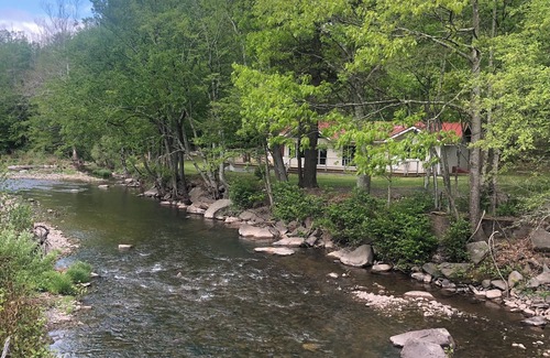 Chichester House | CREEKSIDE CATSKILL MOUNTAIN RETREAT. with weekly discounts.