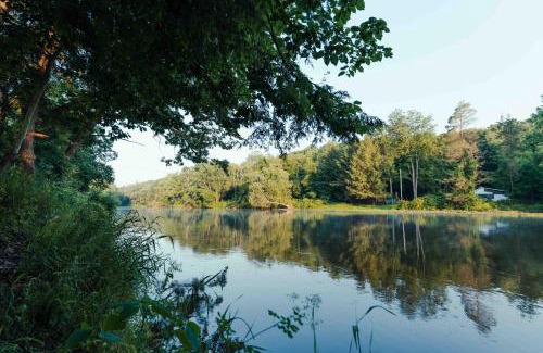 Carlton House | Creekside Cottage at Saegertown