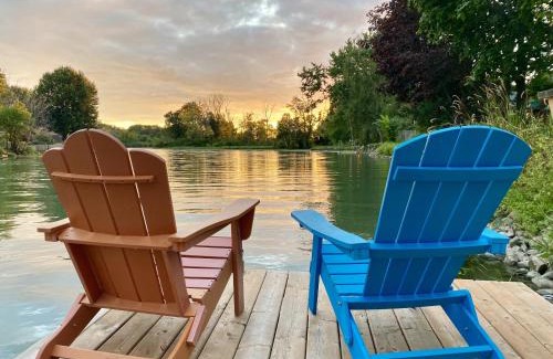 Kingsville House | Creekside Cottage - kayak, SUP, fishing, game room, steps to the beach