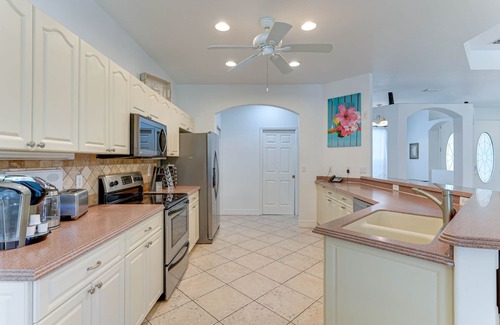 Osprey House | Creekside Paradise, 3BR, 2BA, private heated pool, North Creek boat dock