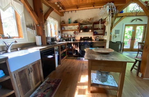 Hot Springs Cottage | Creekside Post & Beam Stone Cottage, Hot Tub, Outdoor Shower, Gas Fireplace! D/T